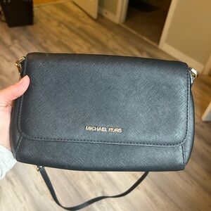 Micheal Kors Cross Body Bag